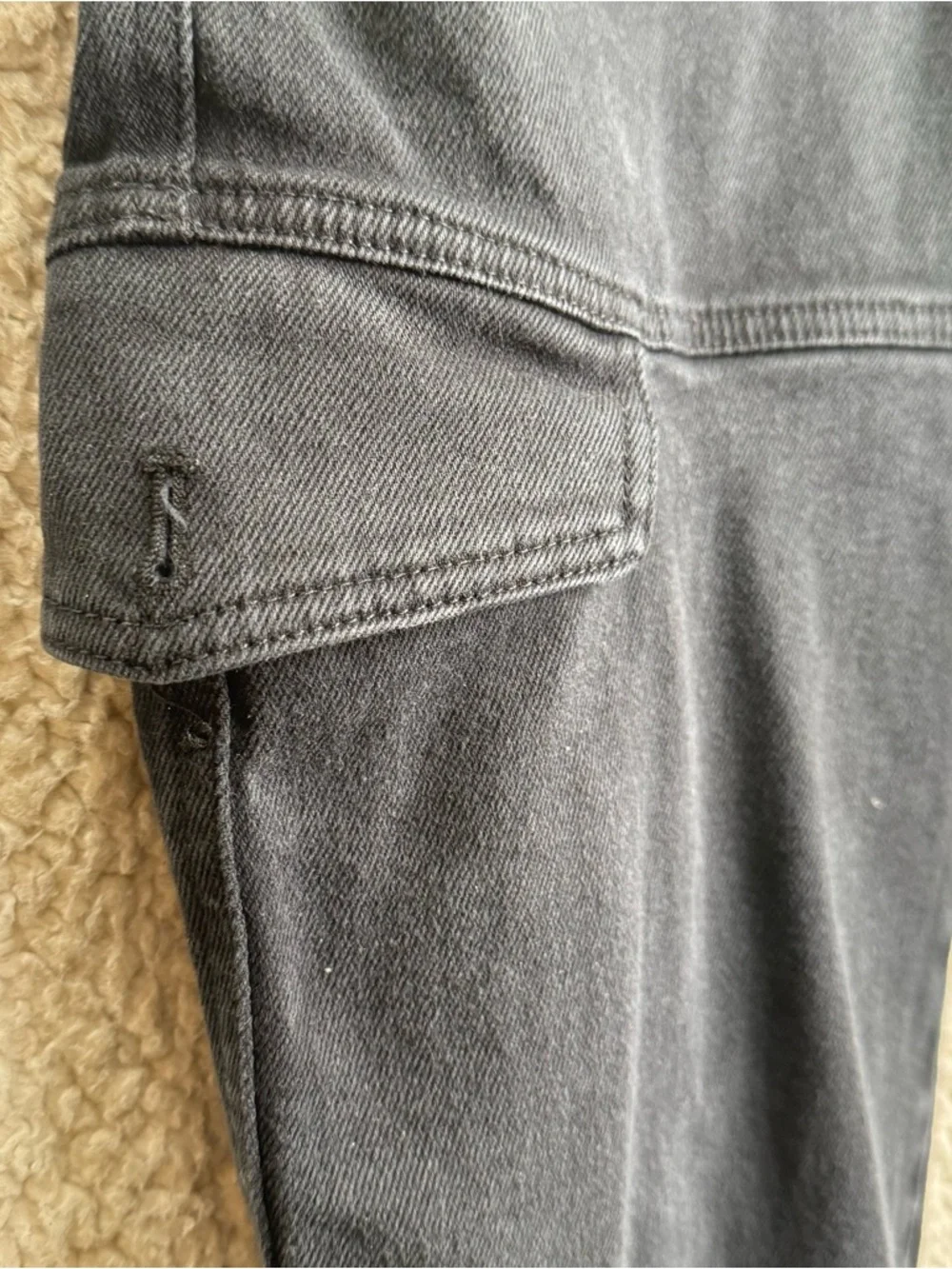 Wilfred Free charcoal cargo pants size 0 tapered streetwear Y2K minimalist - Picture 4 of 6